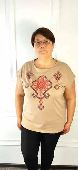 Женская футболка, батал 52-62рр, Вышиванка, карамель